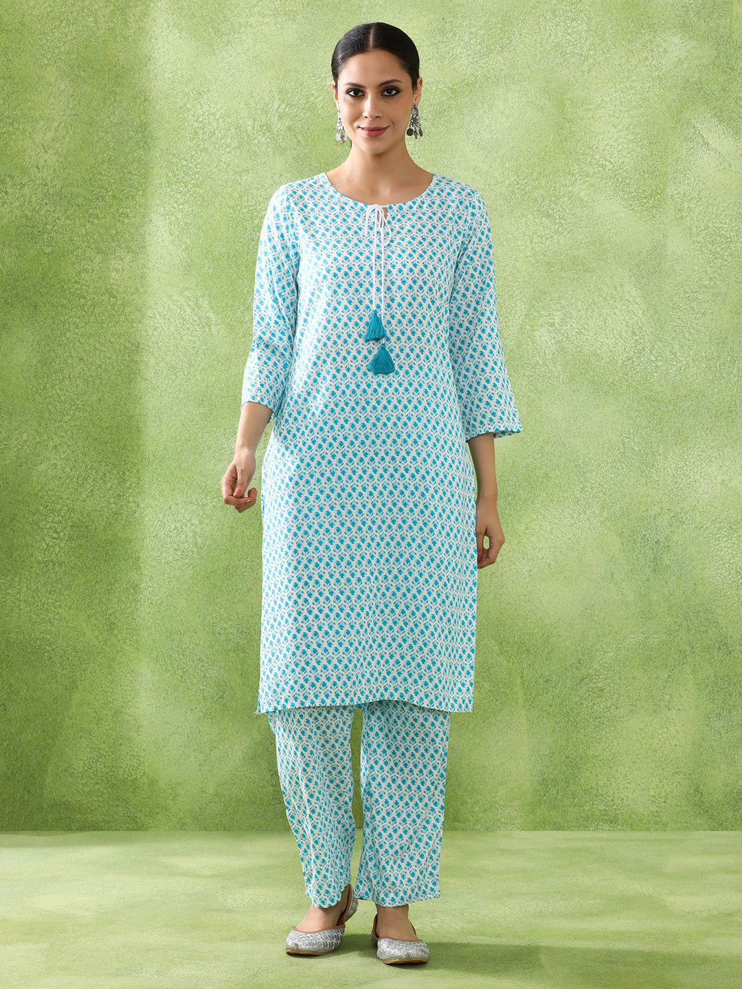 Floral Printed Straight Kurta & Trousers Sets