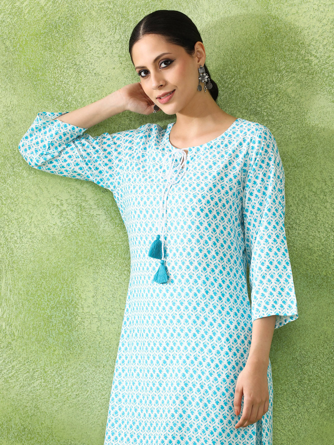 Floral Printed Straight Kurta & Trousers Sets