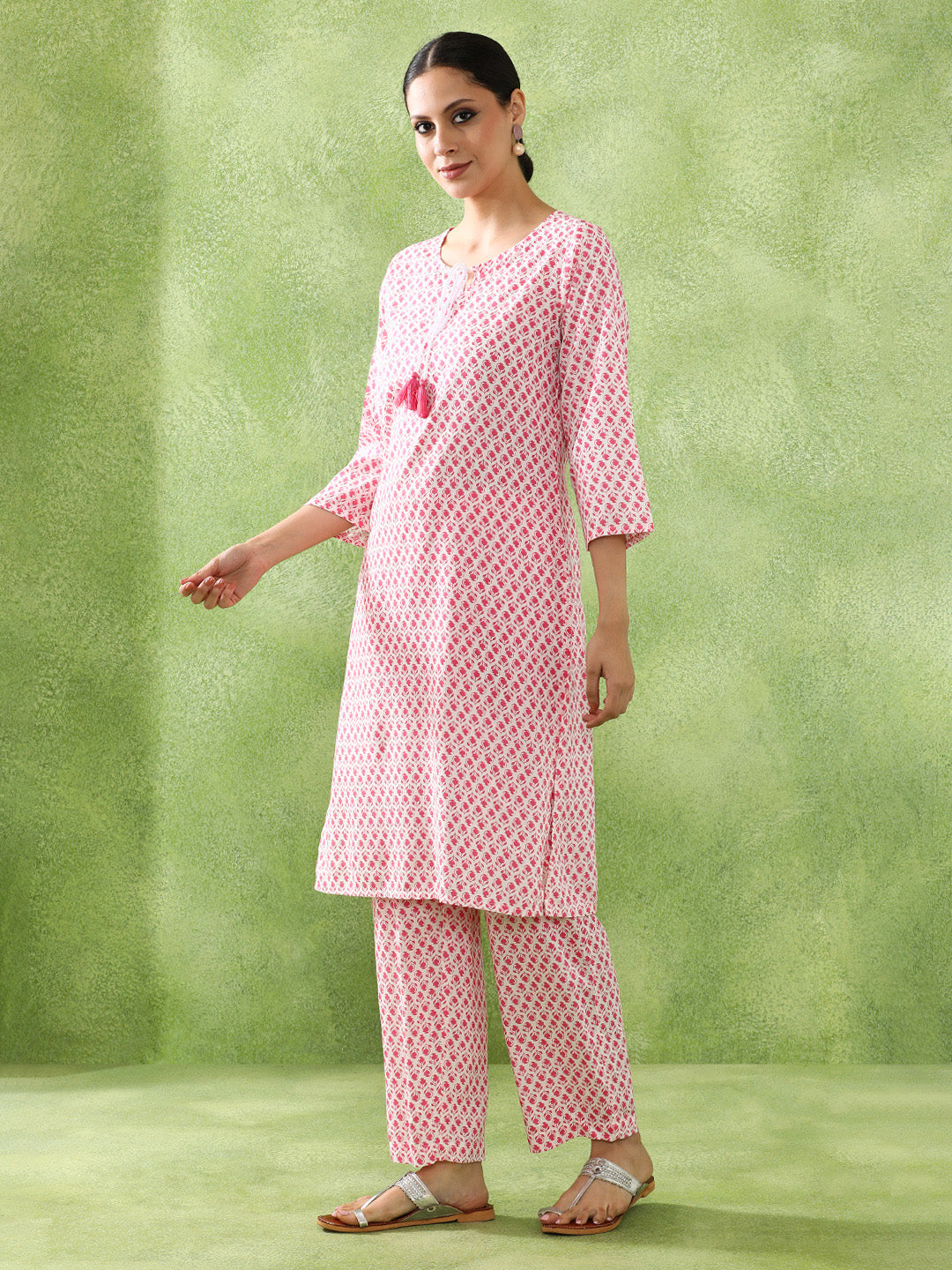 Floral Printed Straight Kurta & Trousers Sets