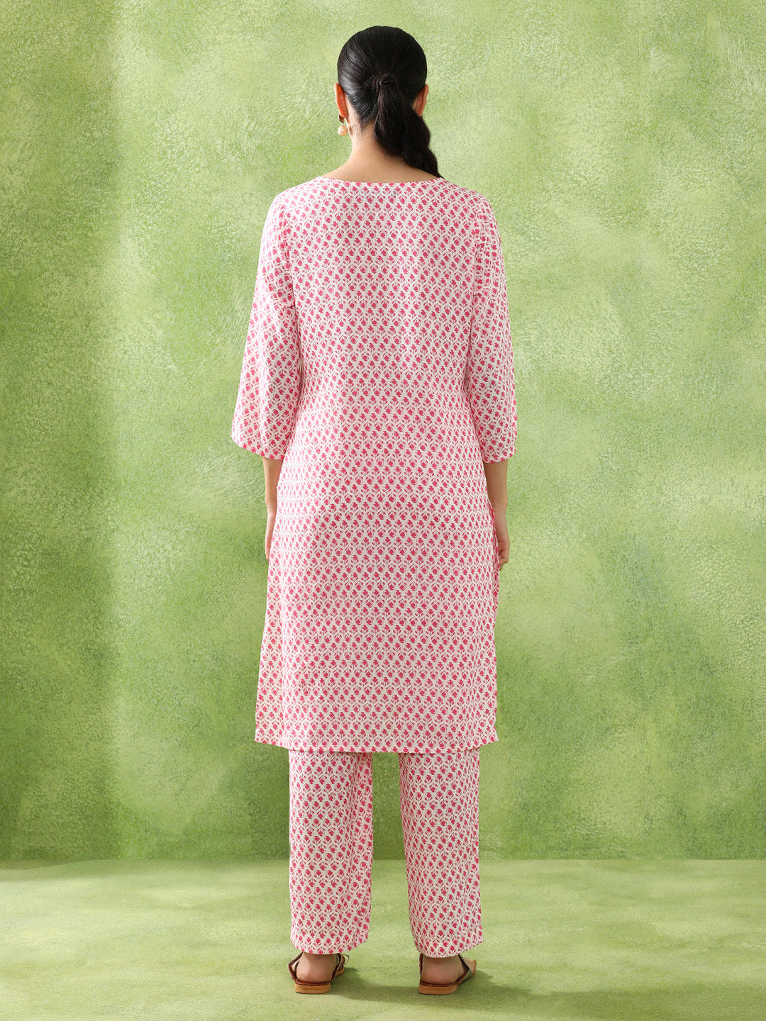 Floral Printed Straight Kurta & Trousers Sets