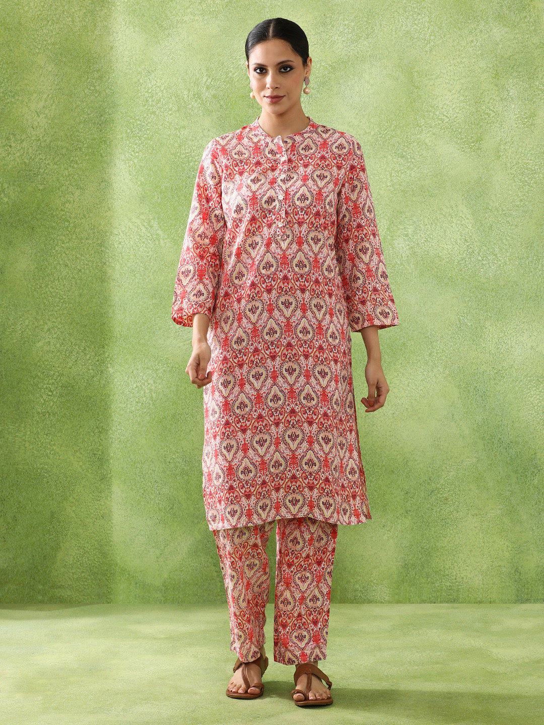 Floral Printed Straight Kurta & Trousers Sets