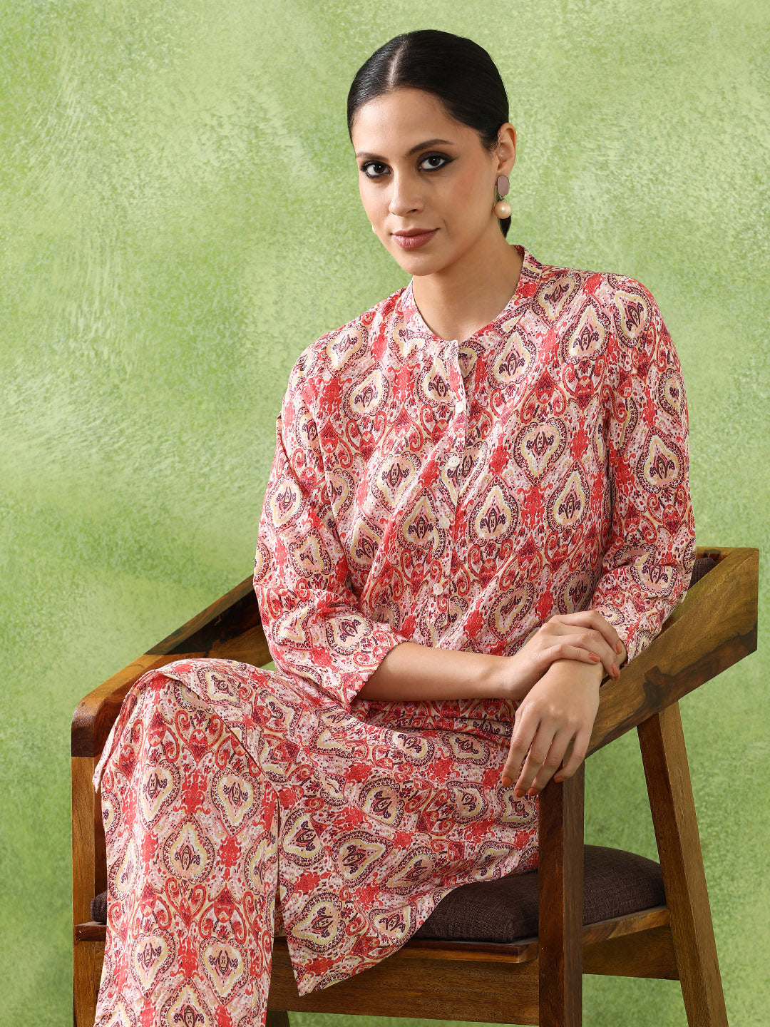 Floral Printed Straight Kurta & Trousers Sets