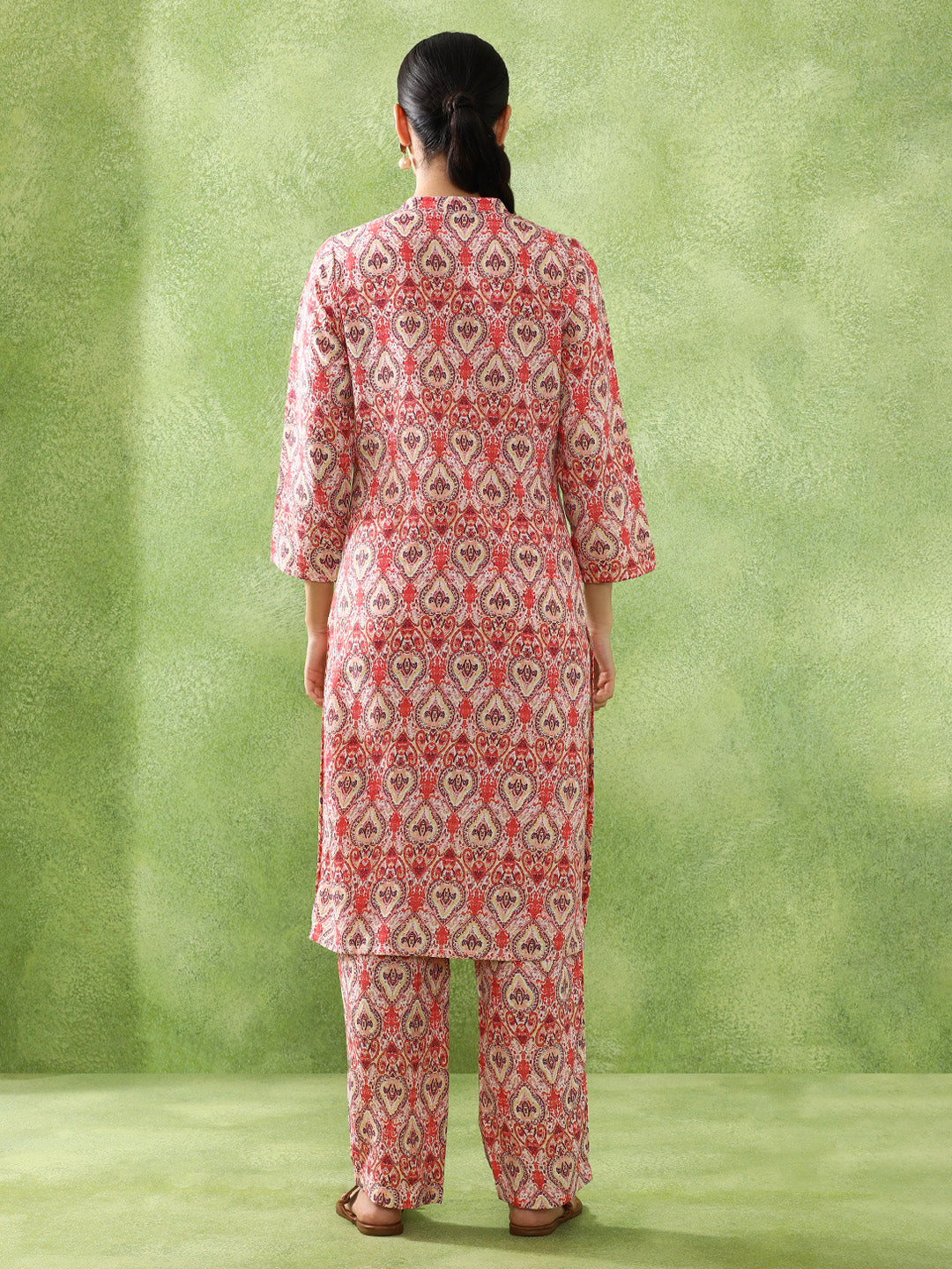 Floral Printed Straight Kurta & Trousers Sets