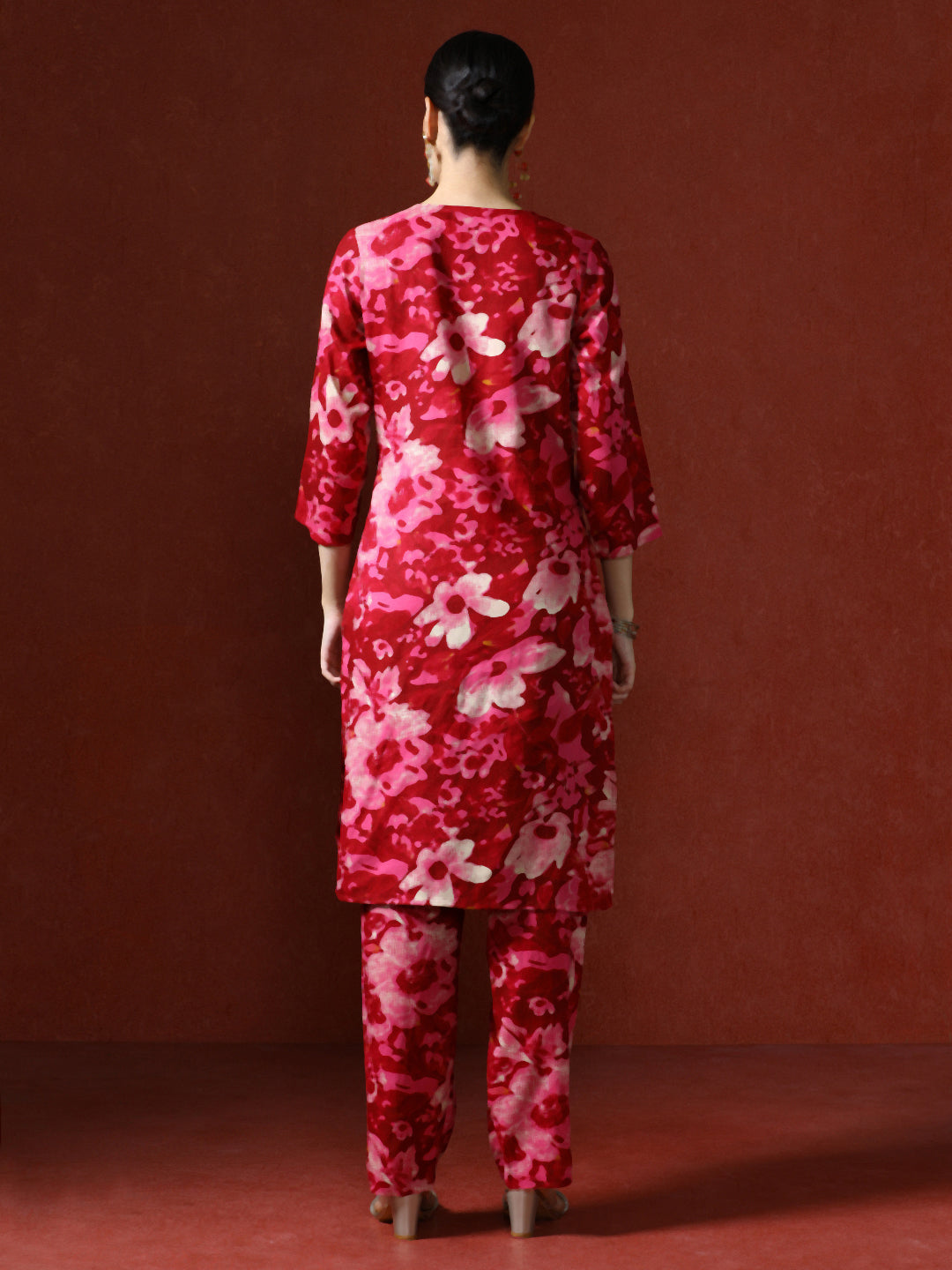 Floral Printed Straight Kurta & Trousers Sets