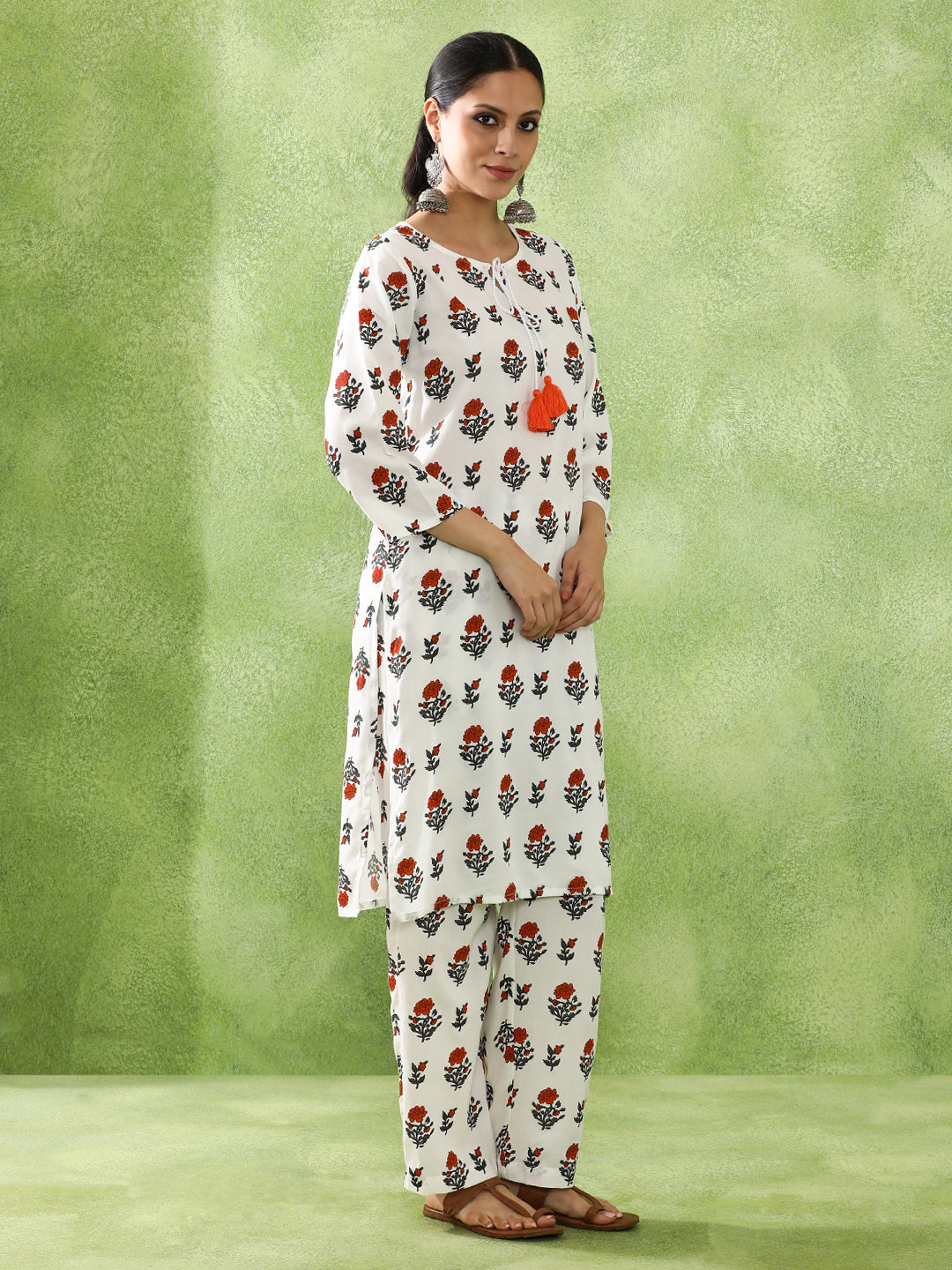 Floral Printed Straight Kurta & Trousers Sets