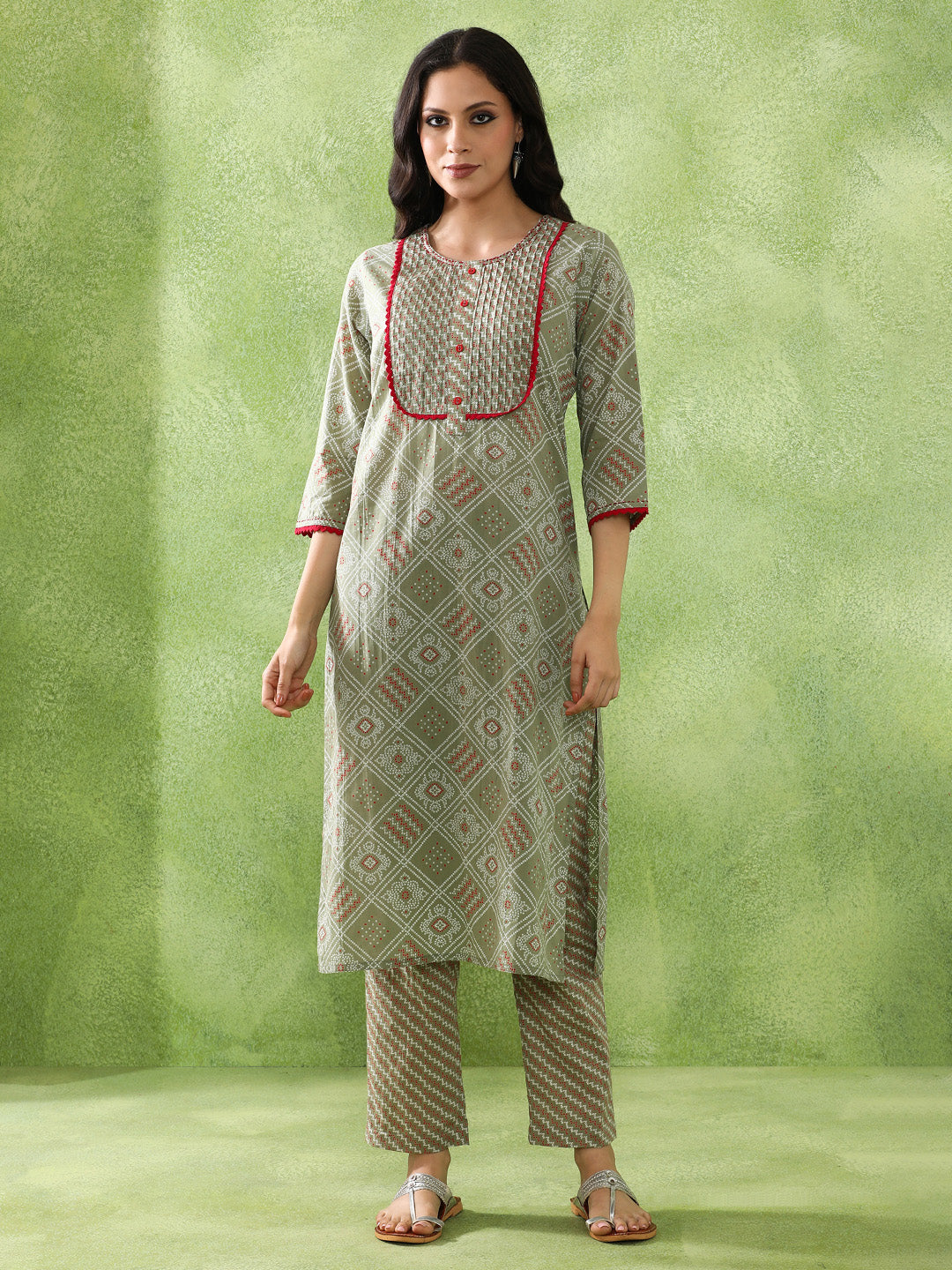 Bandhani Embroidered Straight Pure Cotton Kurta & Trousers Sets
