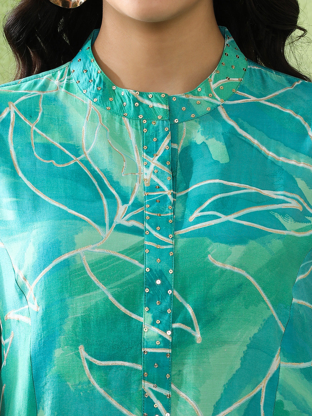 Floral Embroidered Straight Cotton Blend Kurta