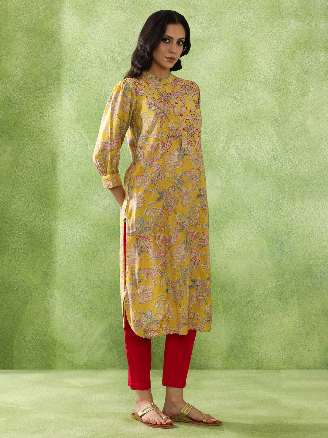 Floral Embroidered Straight Cotton Blend Kurta