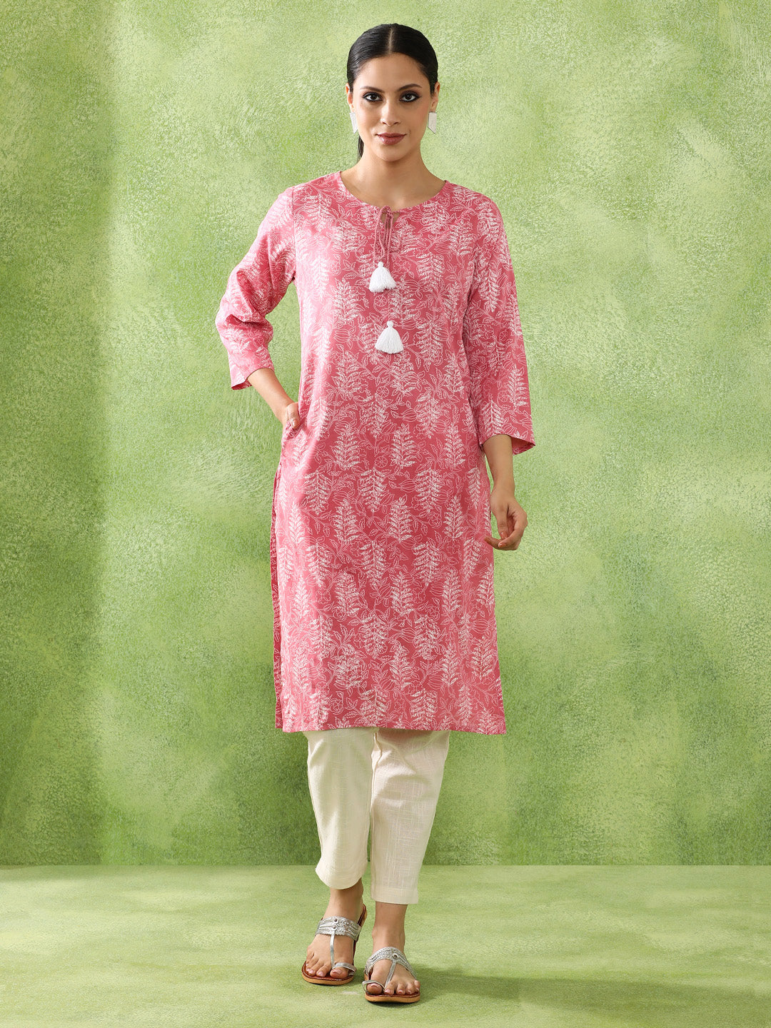 Floral Embroidered Straight Kurta