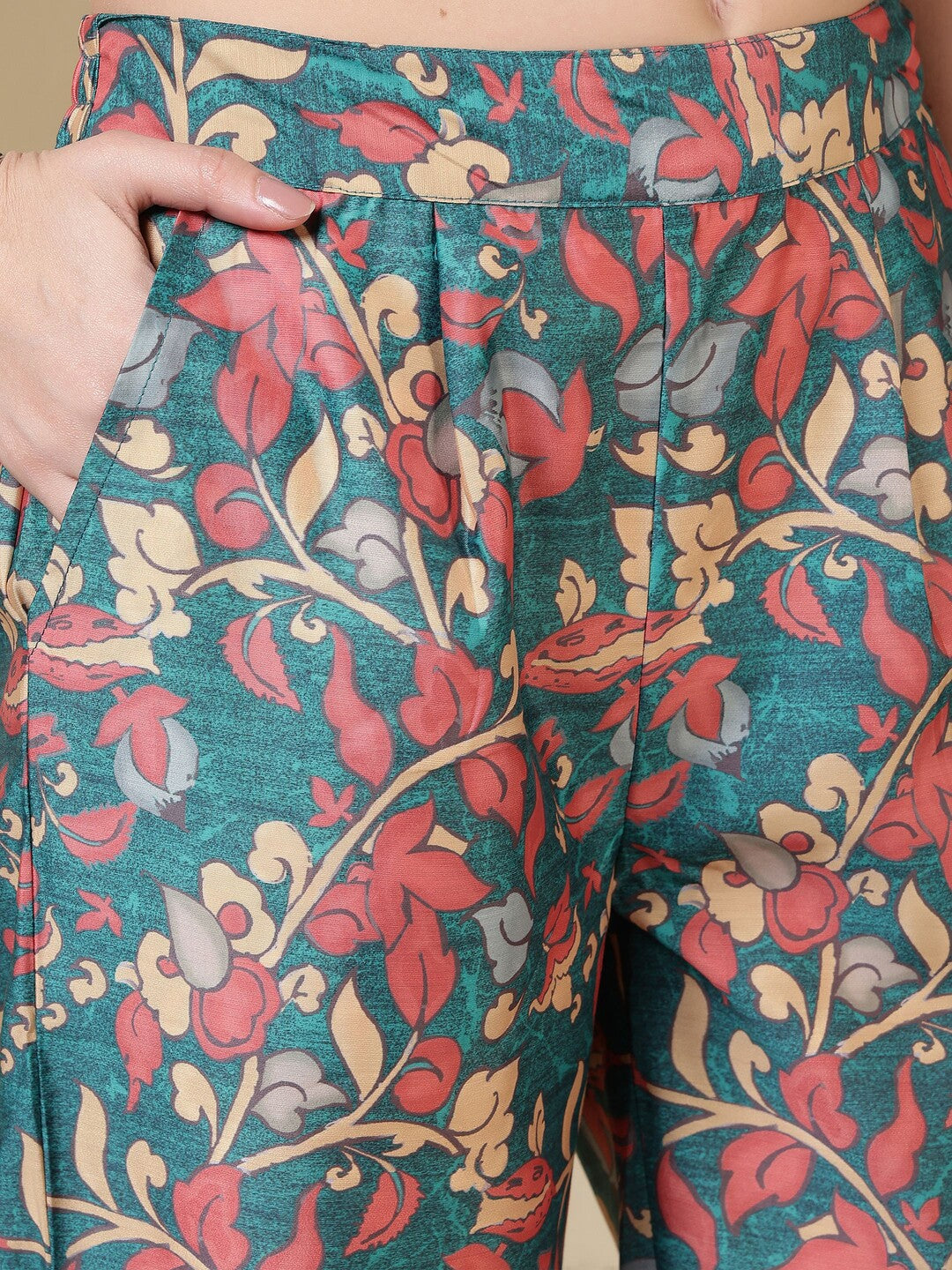 Floral Printed Straight Kurta & Trousers Sets