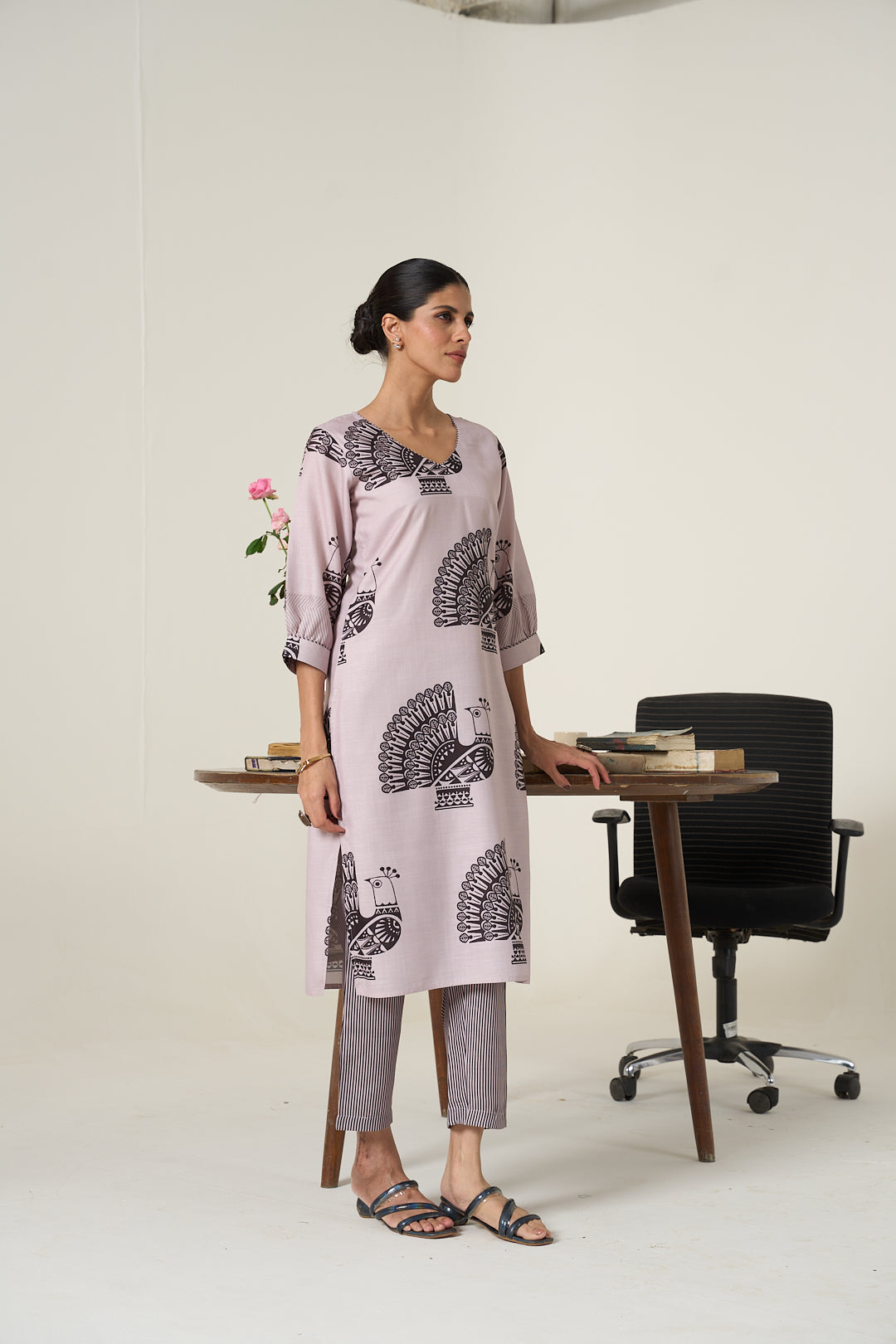Floral Printed Straight Linen Kurta & Trousers Sets