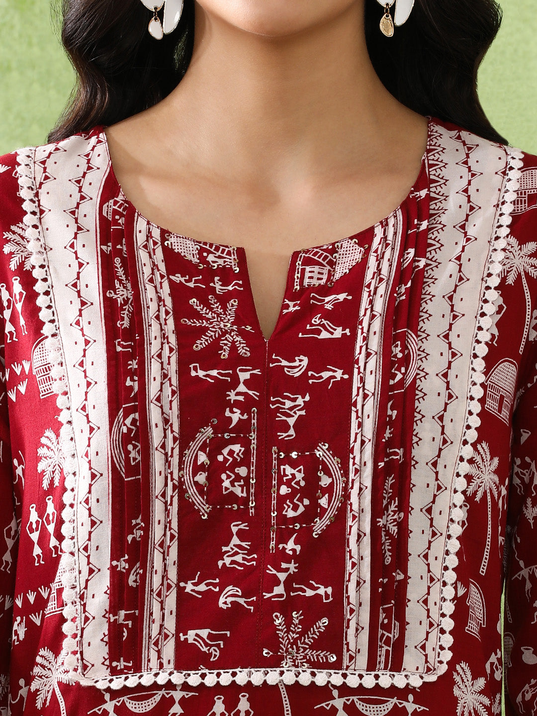 Floral Embroidered Straight Pure Cotton Kurta & Trousers Sets