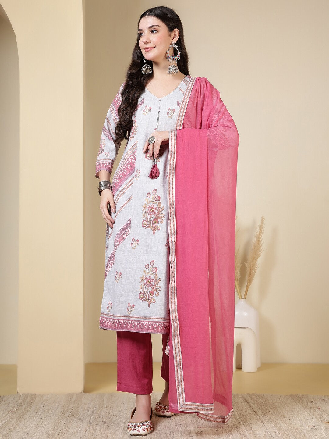 Floral Printed Straight Kurta & Trousers Sets
