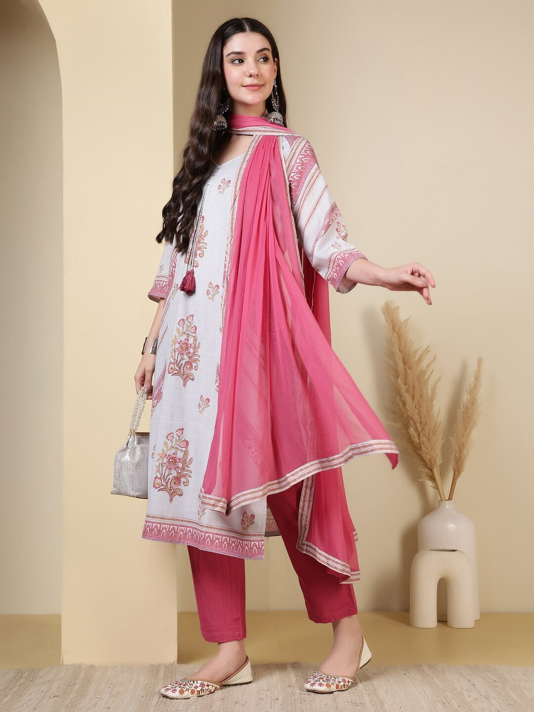 Floral Printed Straight Kurta & Trousers Sets