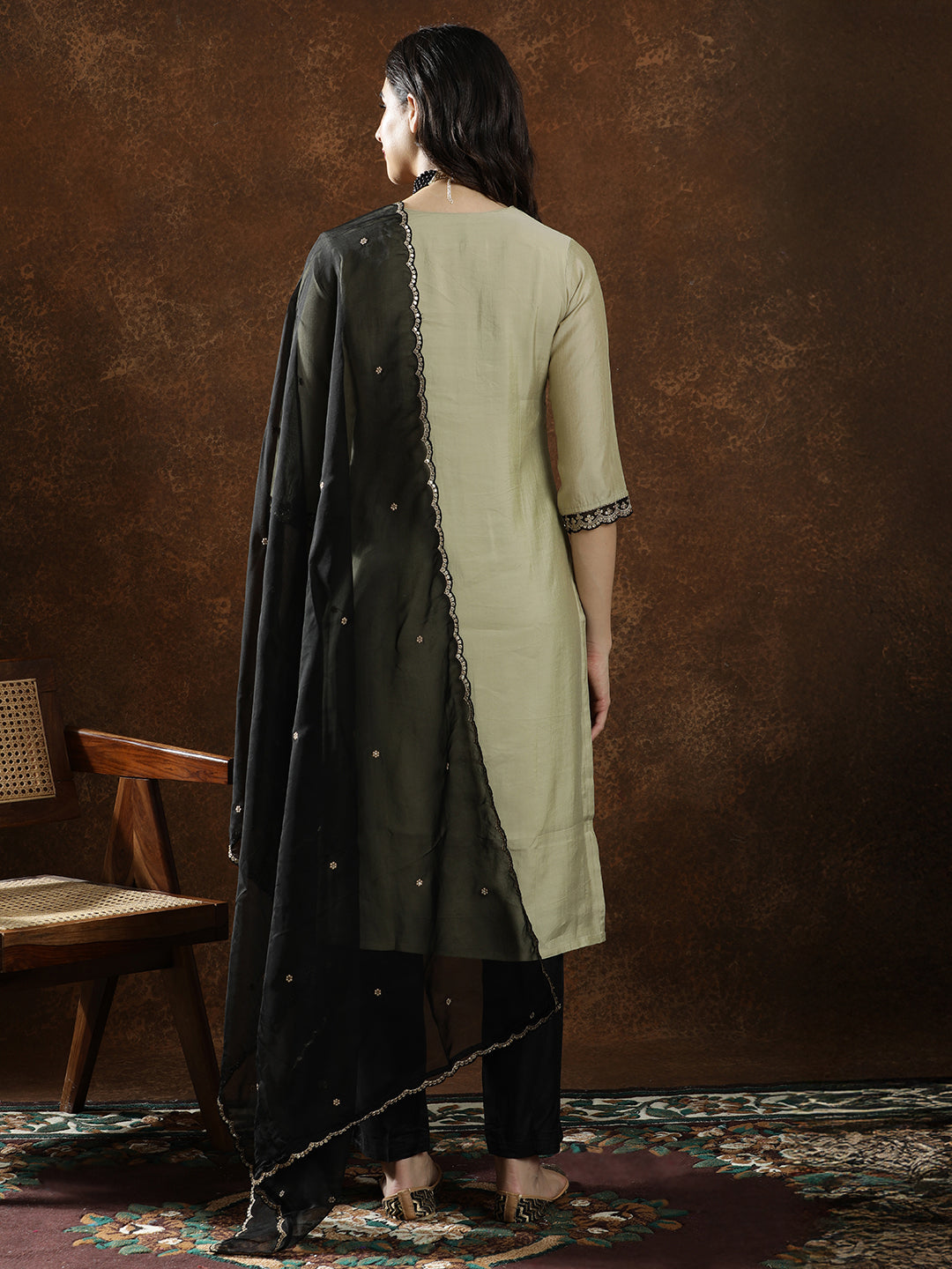 Floral Embroidered Straight Kurta & Trousers Sets