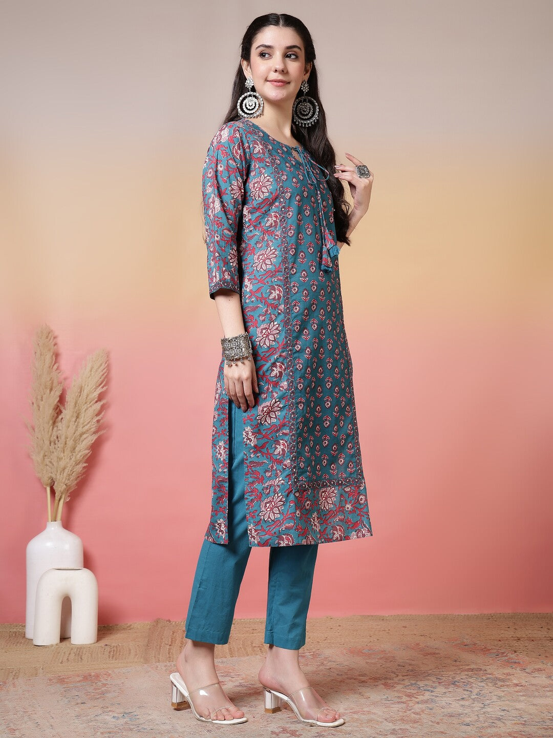 Floral Embroidered Straight Pure Cotton Kurta & Trousers Sets