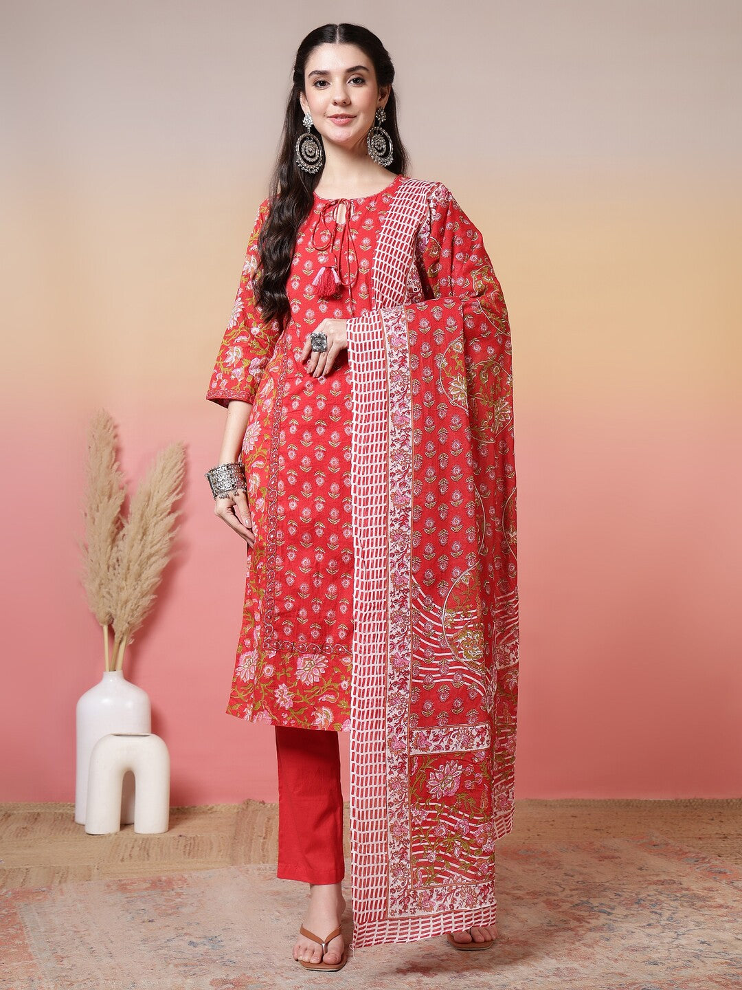 Floral Embroidered Straight Pure Cotton Kurta & Trousers Sets