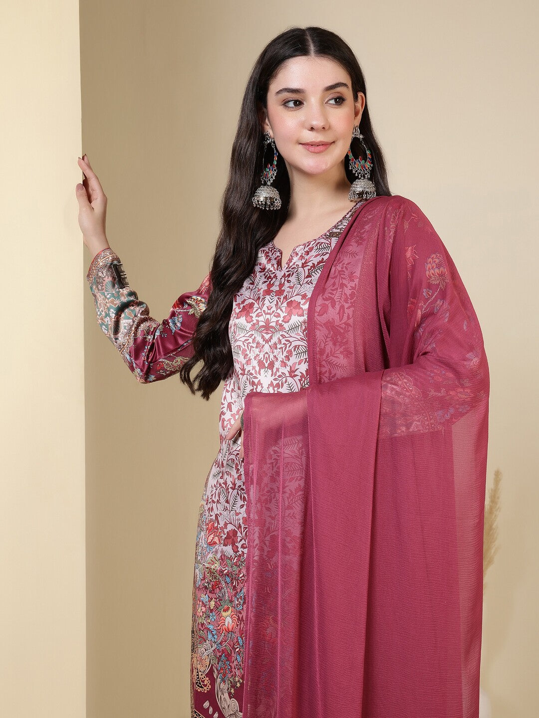 Floral Printed Straight Silk Blend Kurta & Trousers Sets