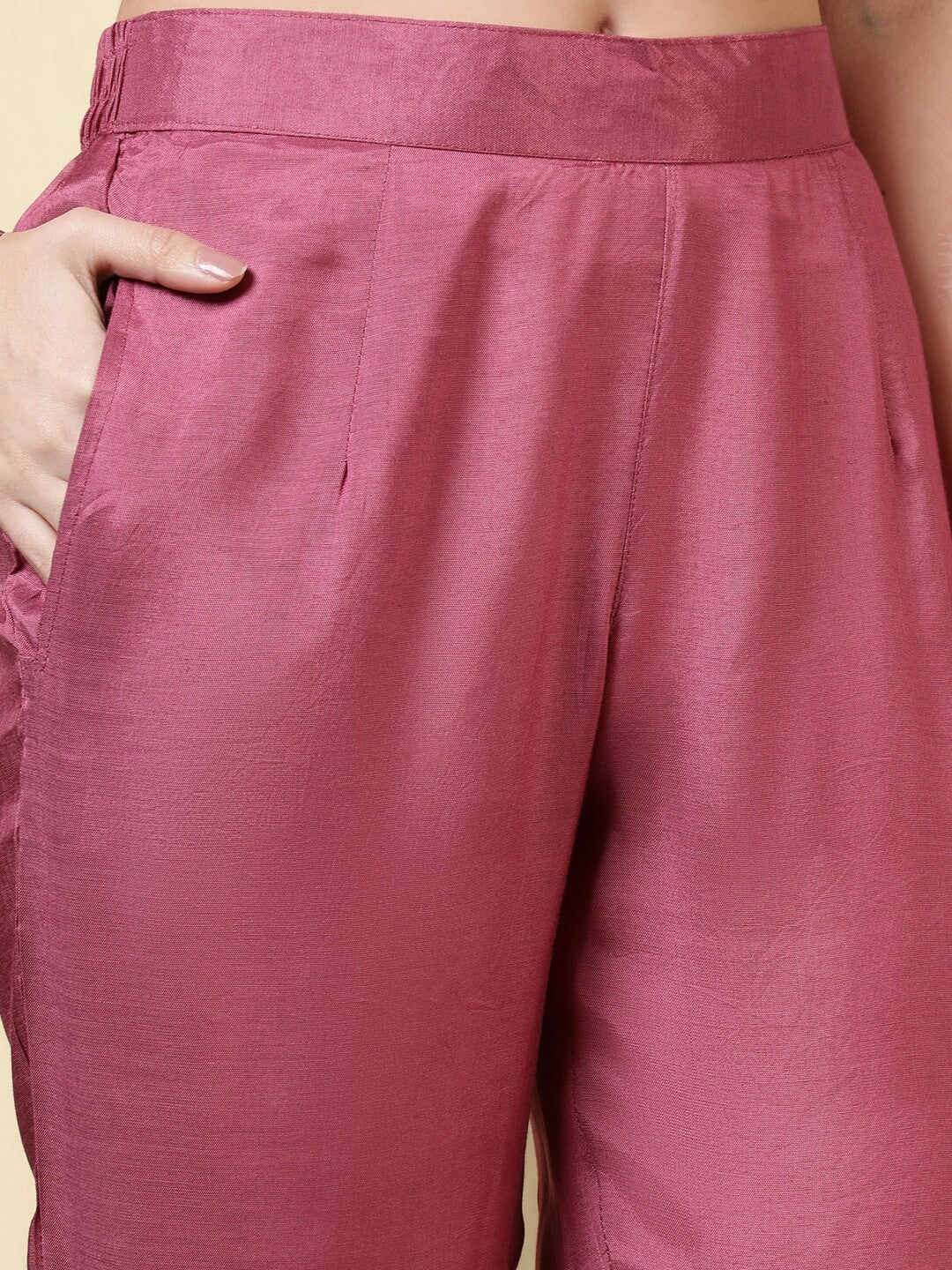 Floral Printed Straight Silk Blend Kurta & Trousers Sets