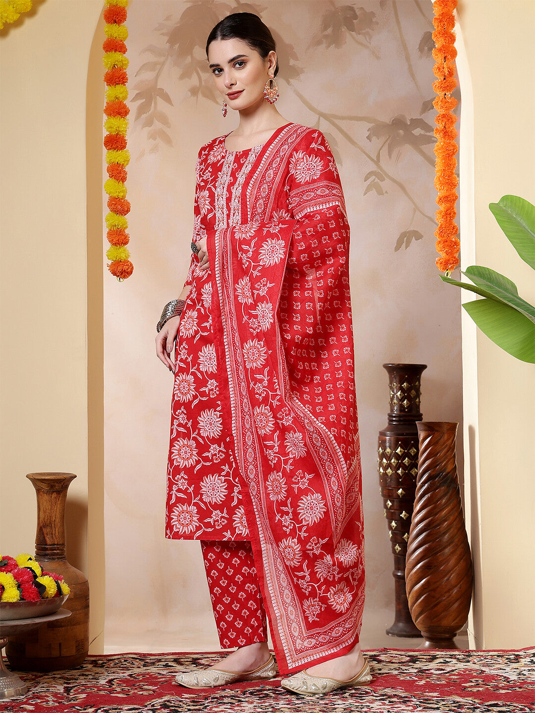 Floral Embroidered Straight Pure Cotton Kurta & Trousers Sets