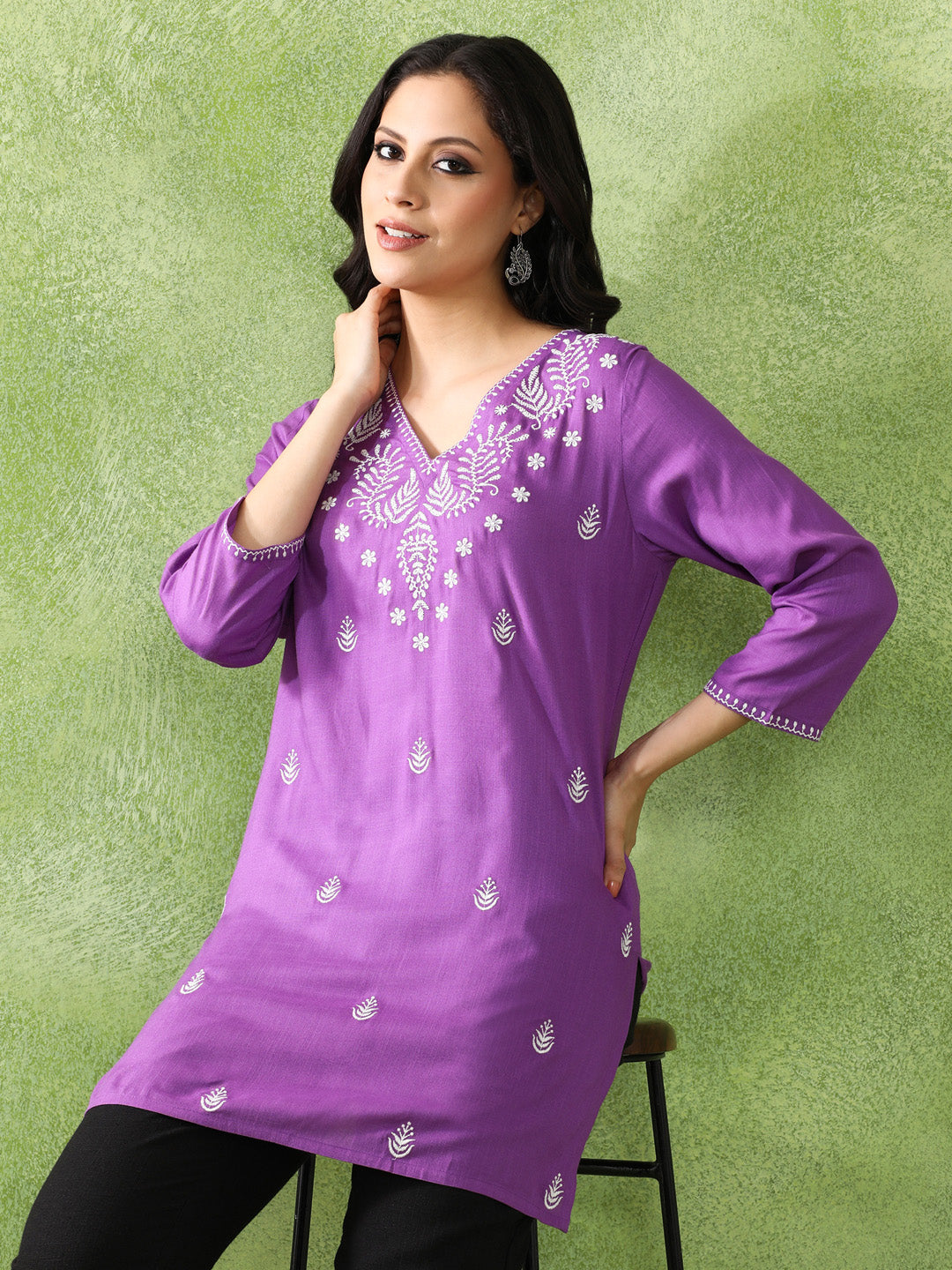 Floral Embroidered Straight Kurta