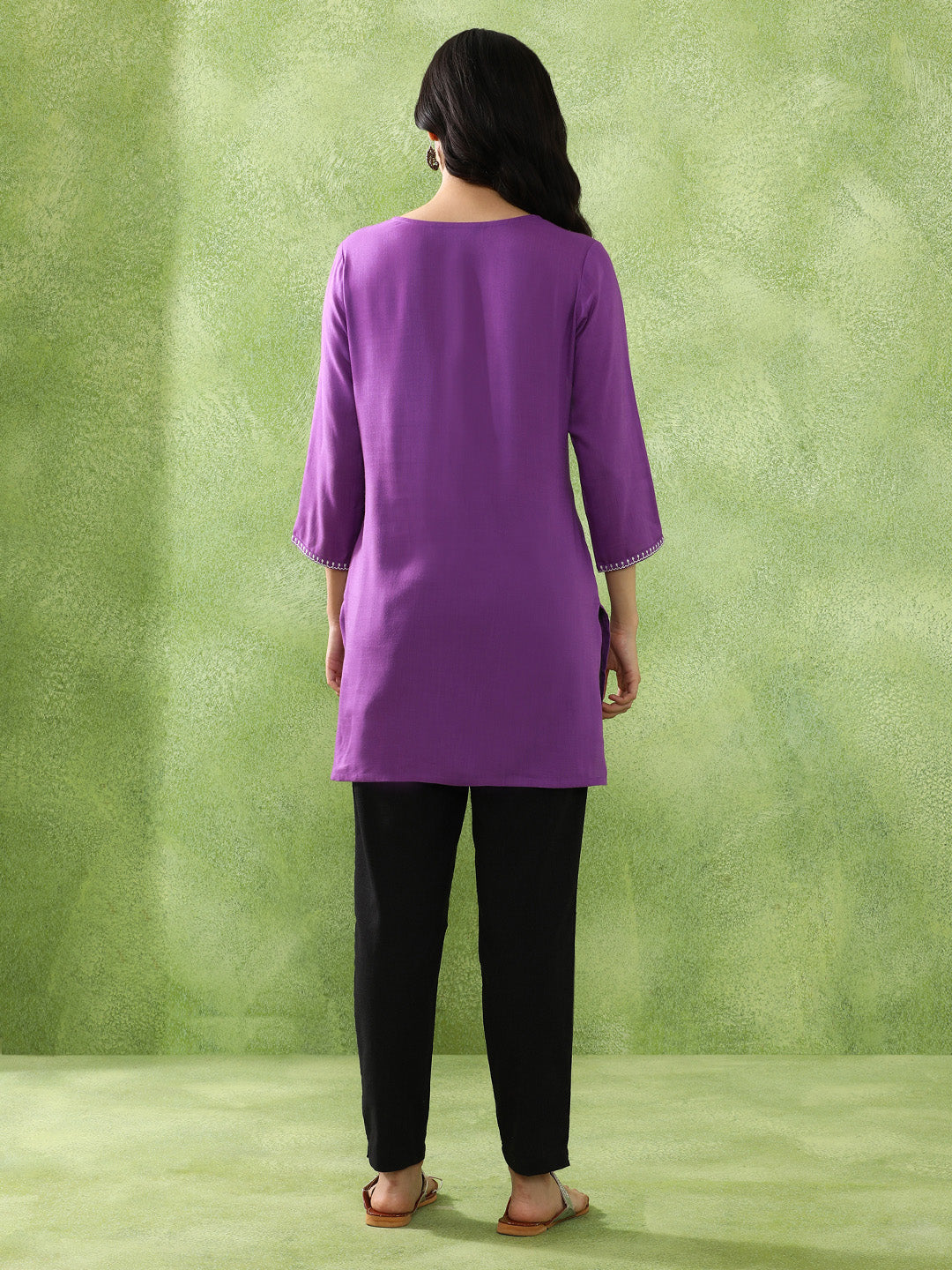 Floral Embroidered Straight Kurta