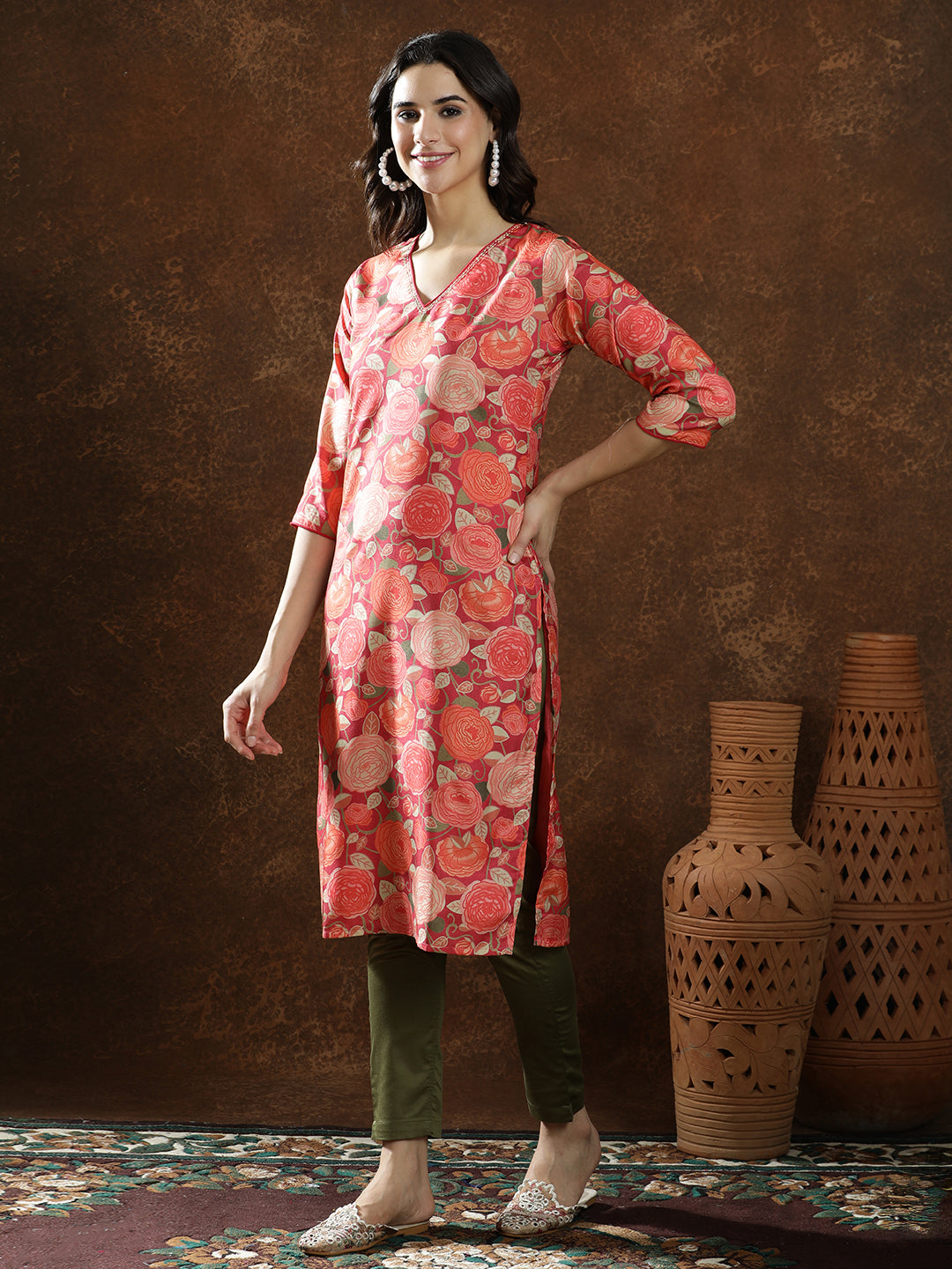 Floral Embroidered Straight Kurta