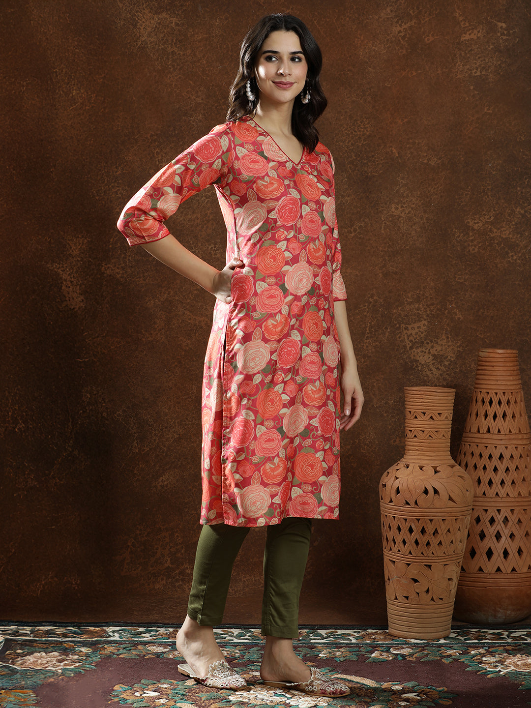 Floral Embroidered Straight Kurta
