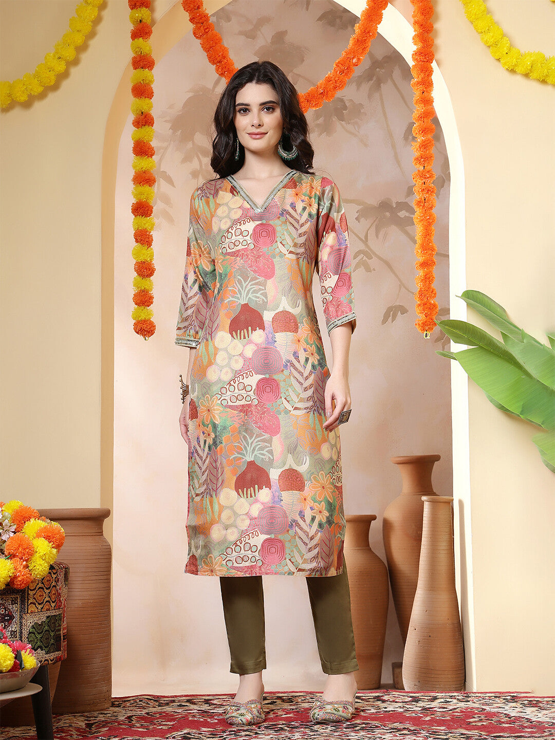 Floral Embroidered Straight Kurta