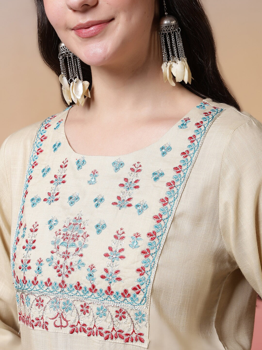 Solid Embroidered Straight Kurta