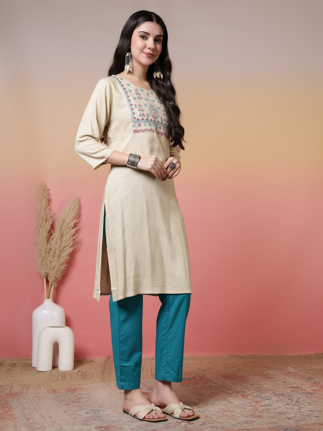 Solid Embroidered Straight Kurta
