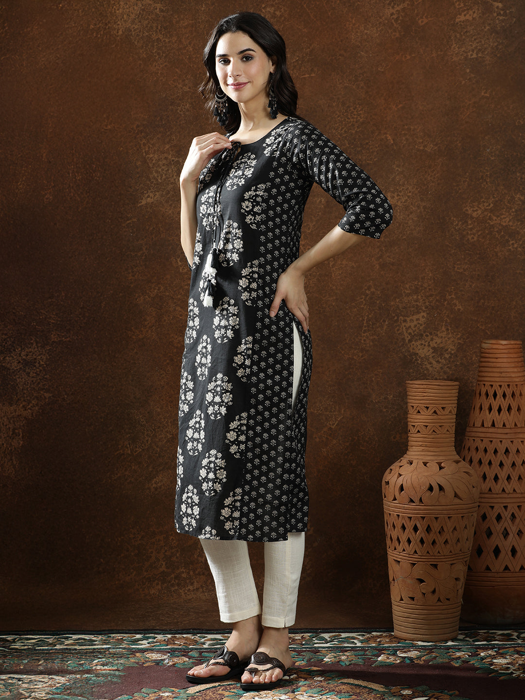 Floral Embroidered Straight Pure Cotton Kurta