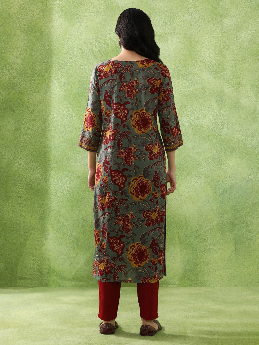 Floral Embroidered Straight Pure Cotton Kurta