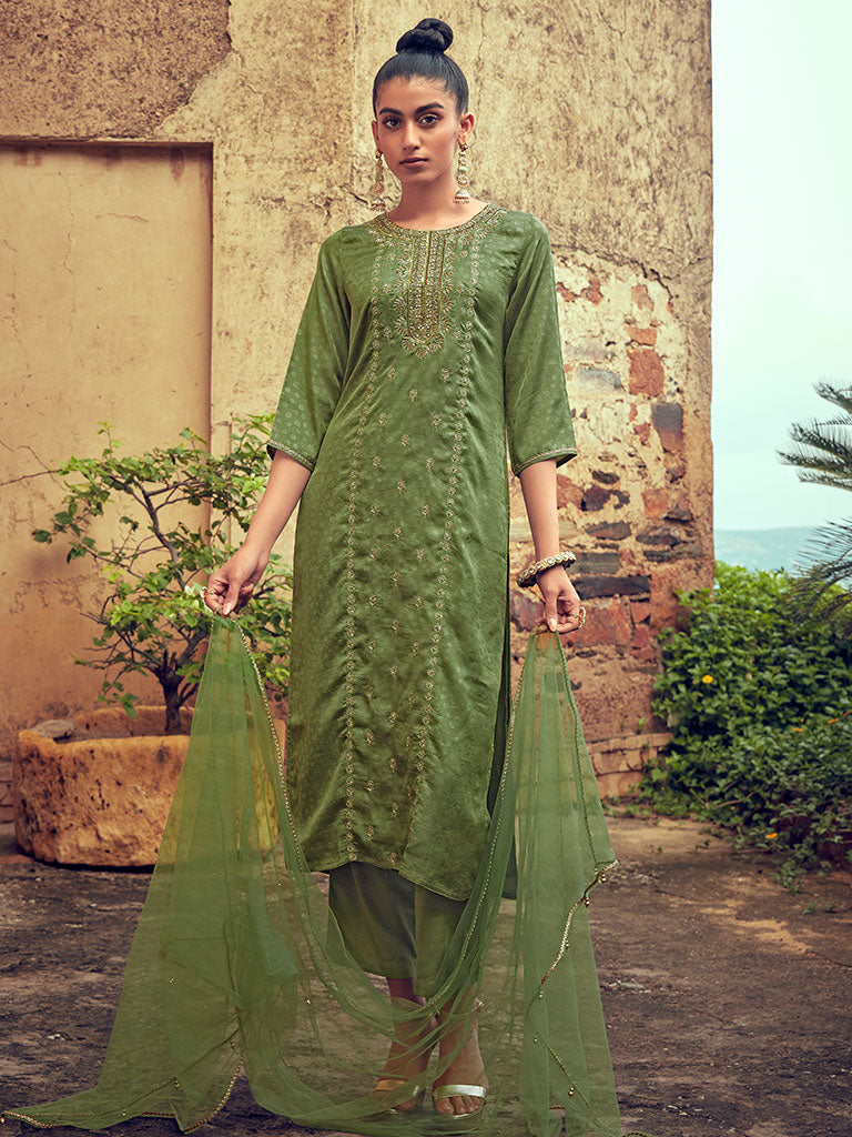 Green Embellished Silk Kurta With Silk Blend Pants And Net Embellished Dupatta