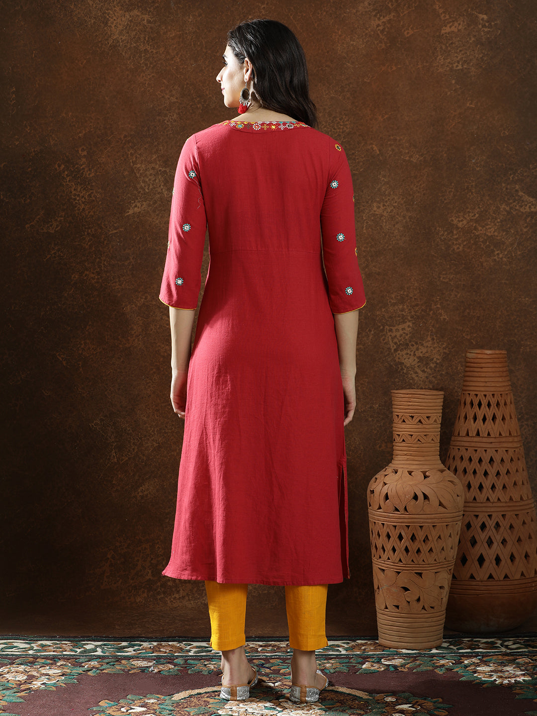 Floral Embroidered Straight Kurta