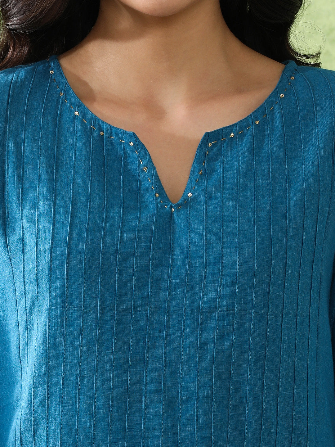 Solid Embroidered Straight Pure Cotton Kurta