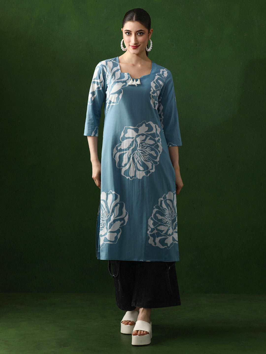 Floral Embroidered Straight Pure Cotton Kurta