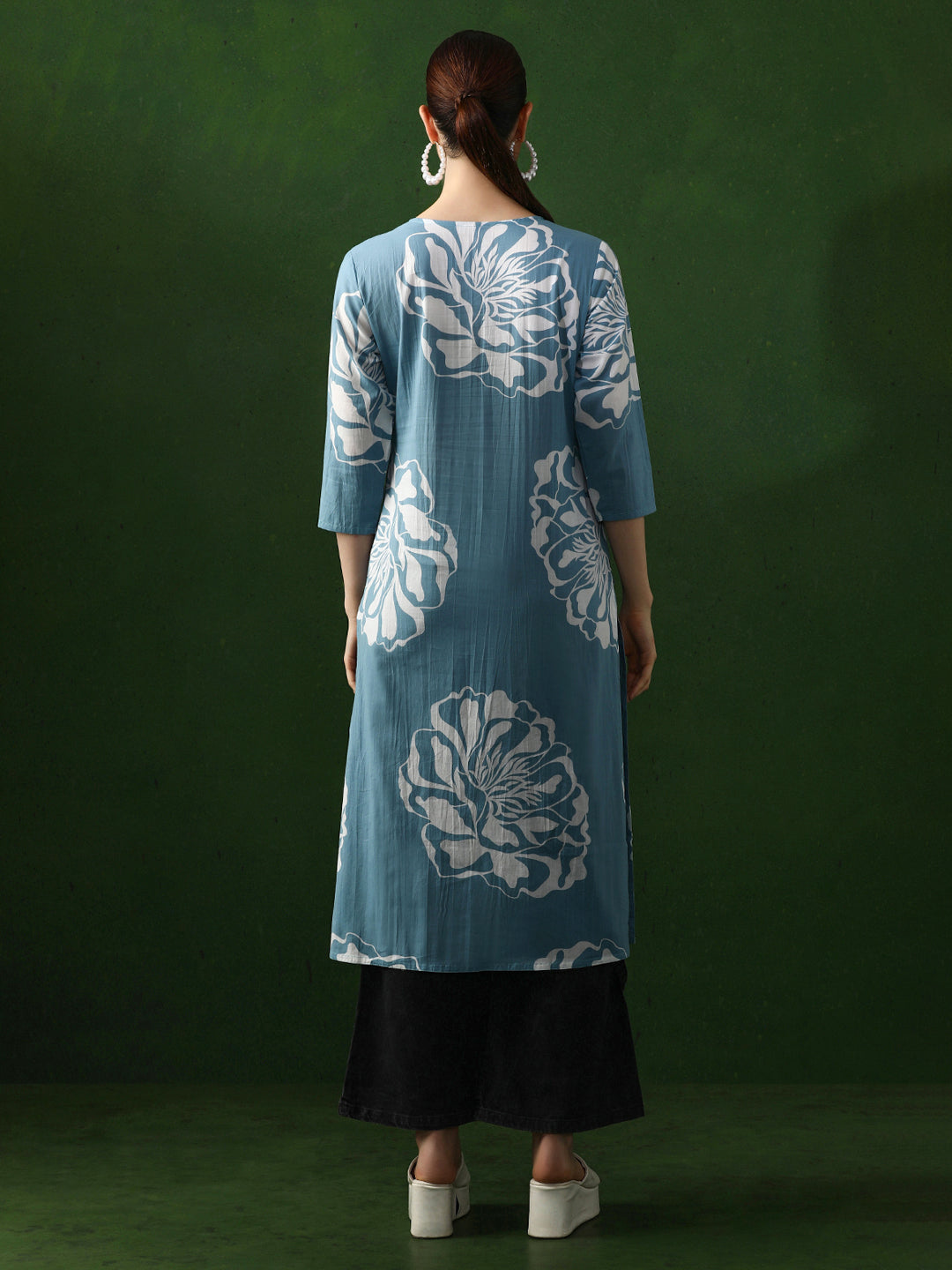 Floral Embroidered Straight Pure Cotton Kurta