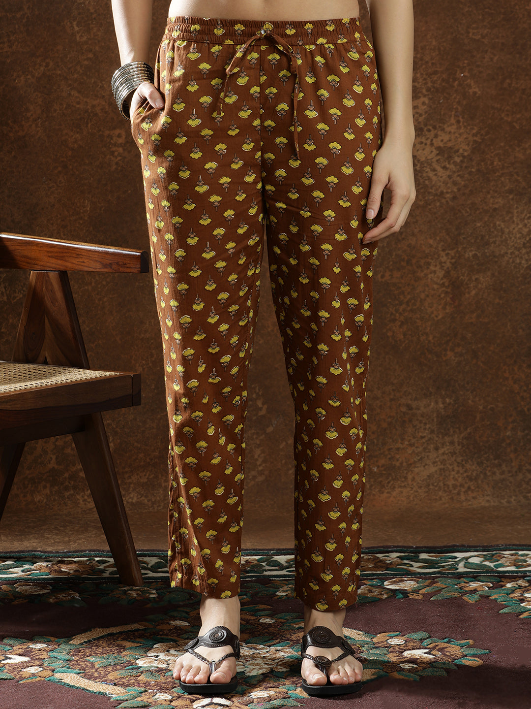 Floral Embroidered Straight Pure Cotton Kurta & Trousers Sets