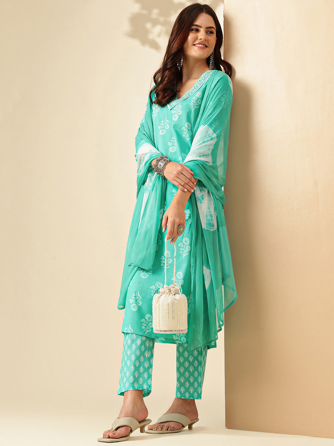 Floral Embroidered Straight Pure Cotton Kurta & Trousers Sets