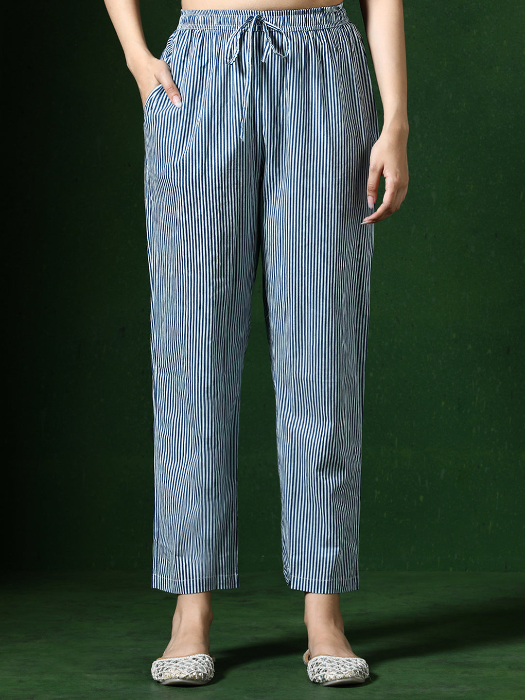 Floral Embroidered Straight Pure Cotton Kurta & Trousers Sets