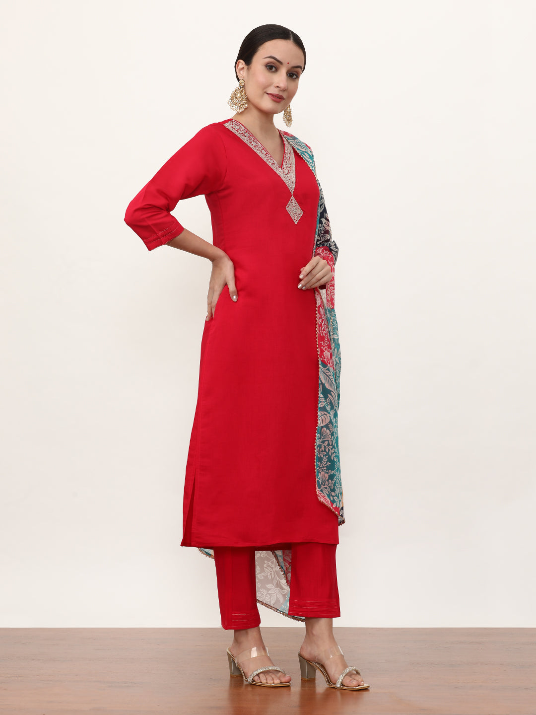 Embroidered Ethnic Motifs Kurta Sets With Dupatta