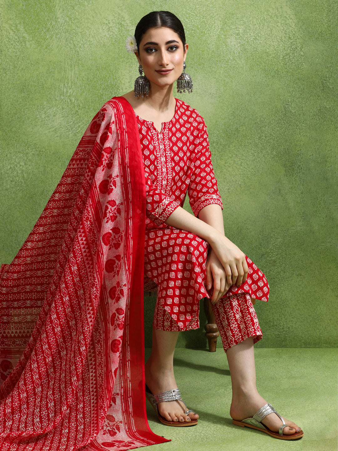 Floral Printed Straight Kurta & Trousers Sets