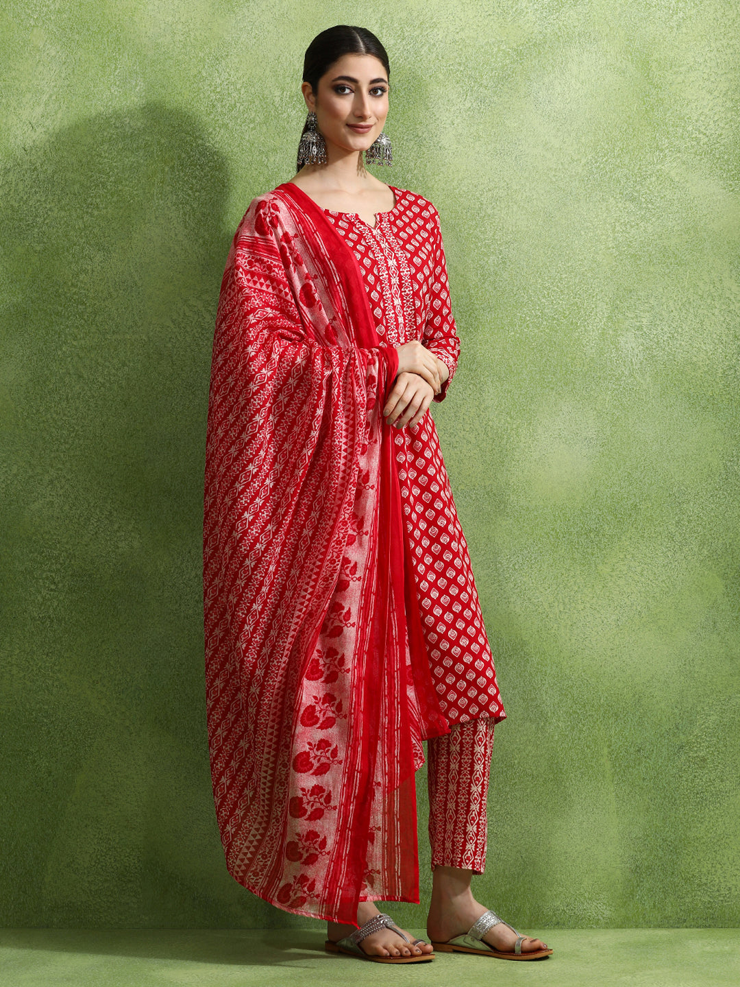 Floral Printed Straight Kurta & Trousers Sets