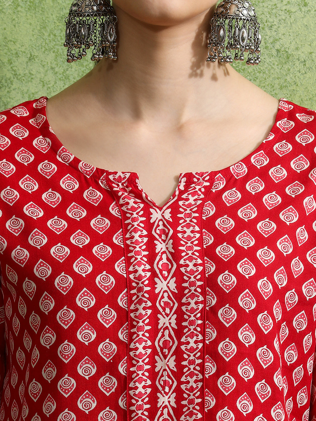 Floral Printed Straight Kurta & Trousers Sets