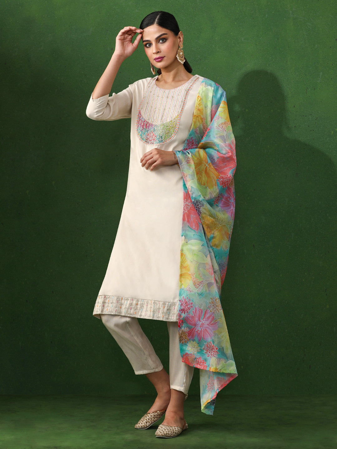 Floral Embroidered Straight Cotton Blend Kurta & Trousers Sets