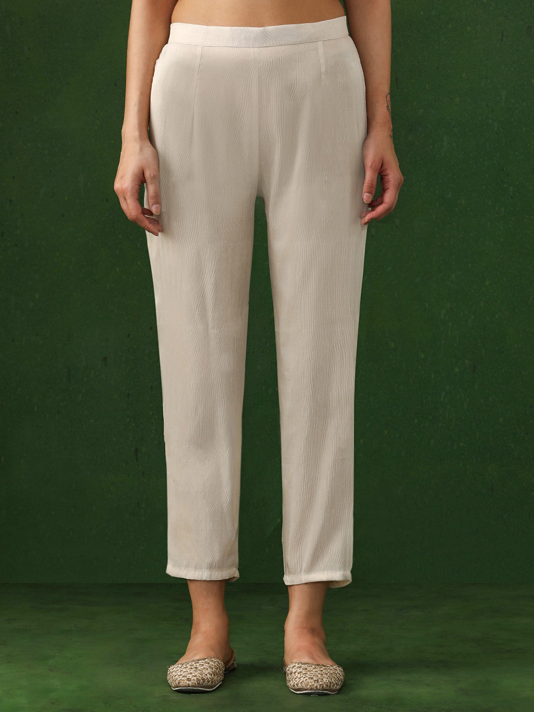 Floral Embroidered Straight Cotton Blend Kurta & Trousers Sets