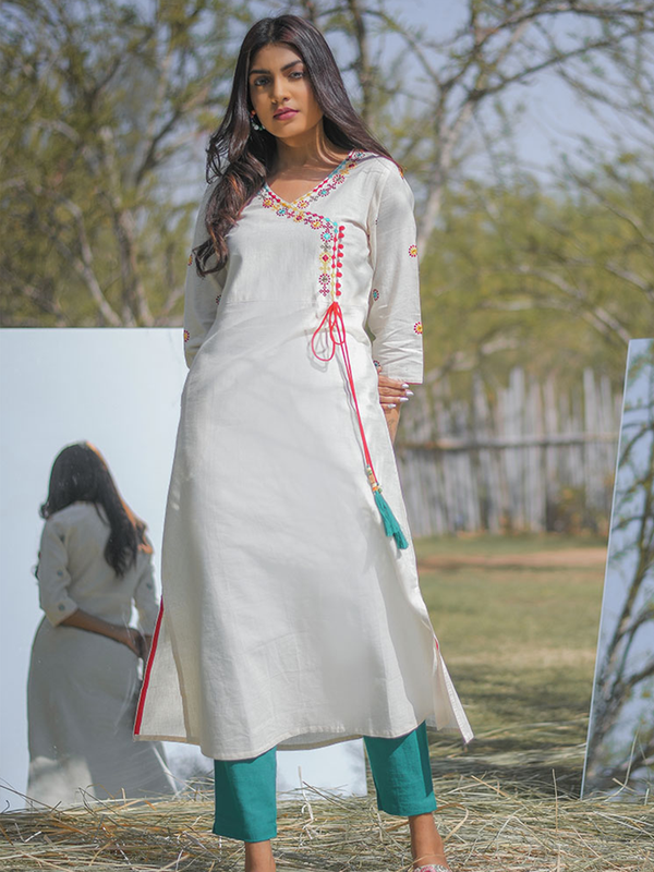 Lavangi Women's Grey Cotton Lucknow Chikan Embroidery Kurti