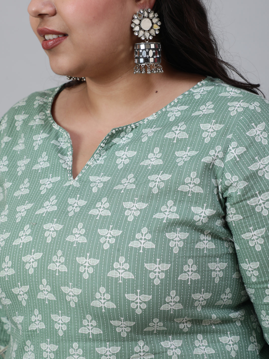 Green Plus Size Woven Straight Printed Embroidered Kurta Set With Solid Dupatta