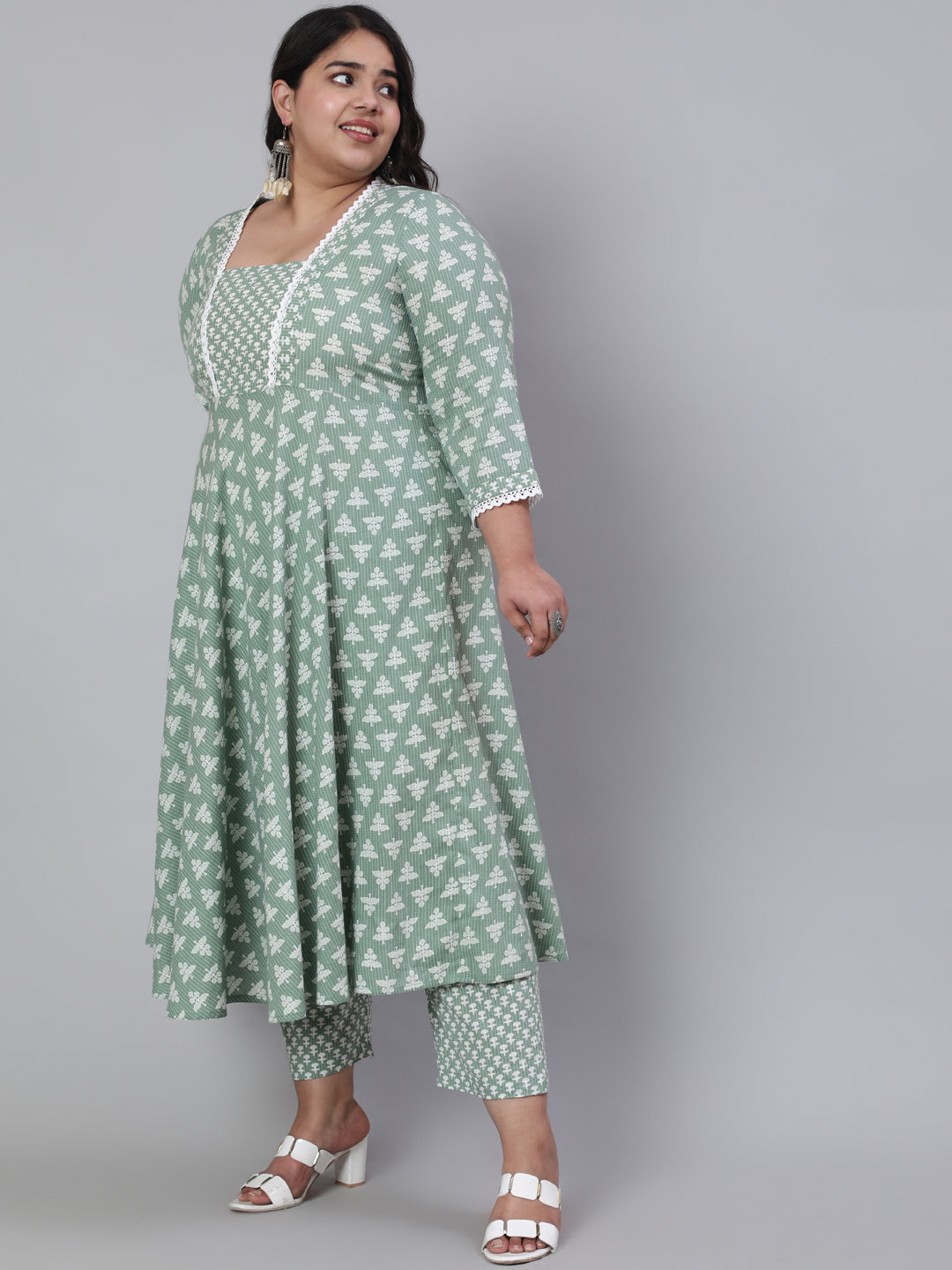 Green Plus Size Woven Ethnic Print Embroidered Flared Laced Kurta With Printed Palazzo
